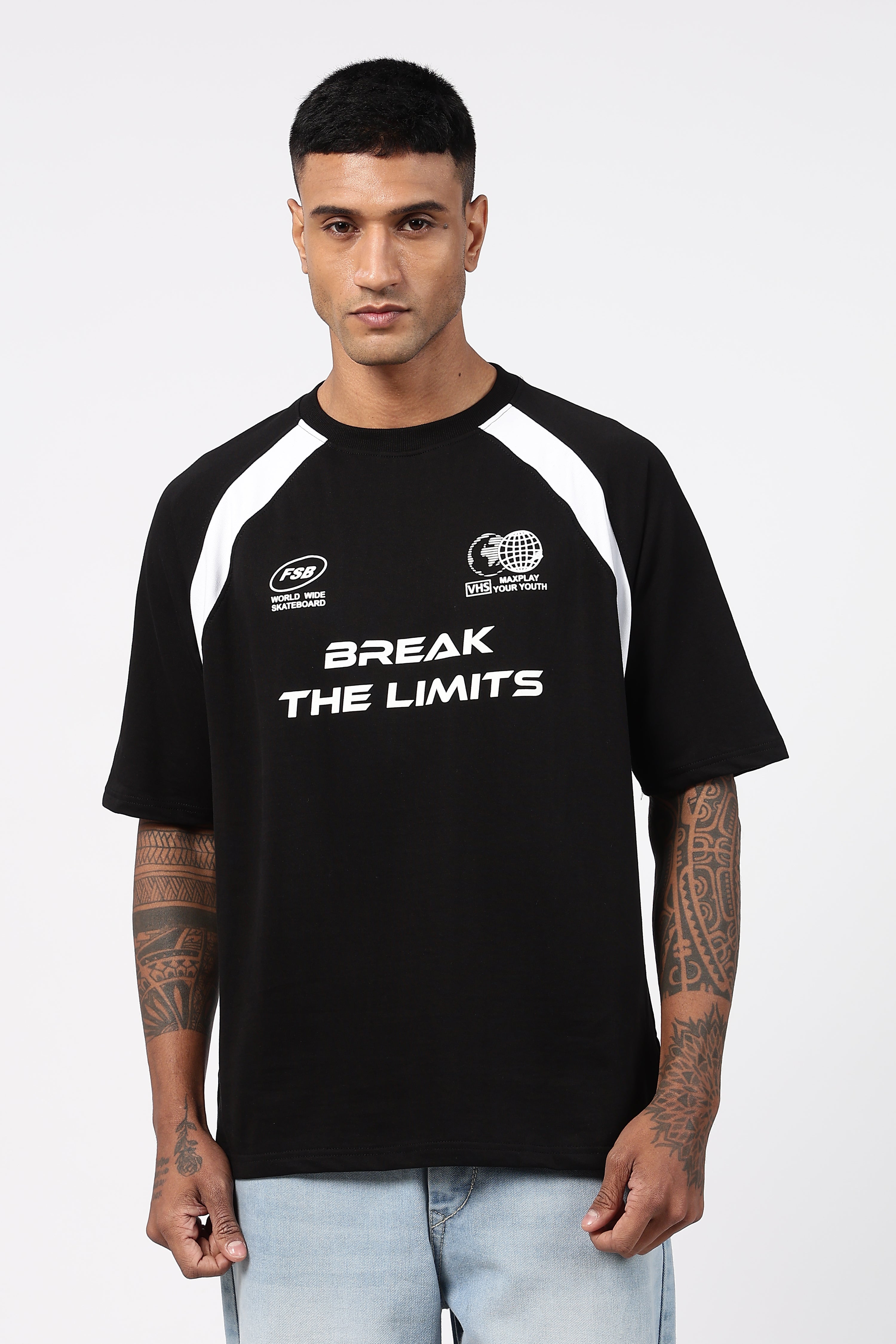 Raglan sleeve T shirt