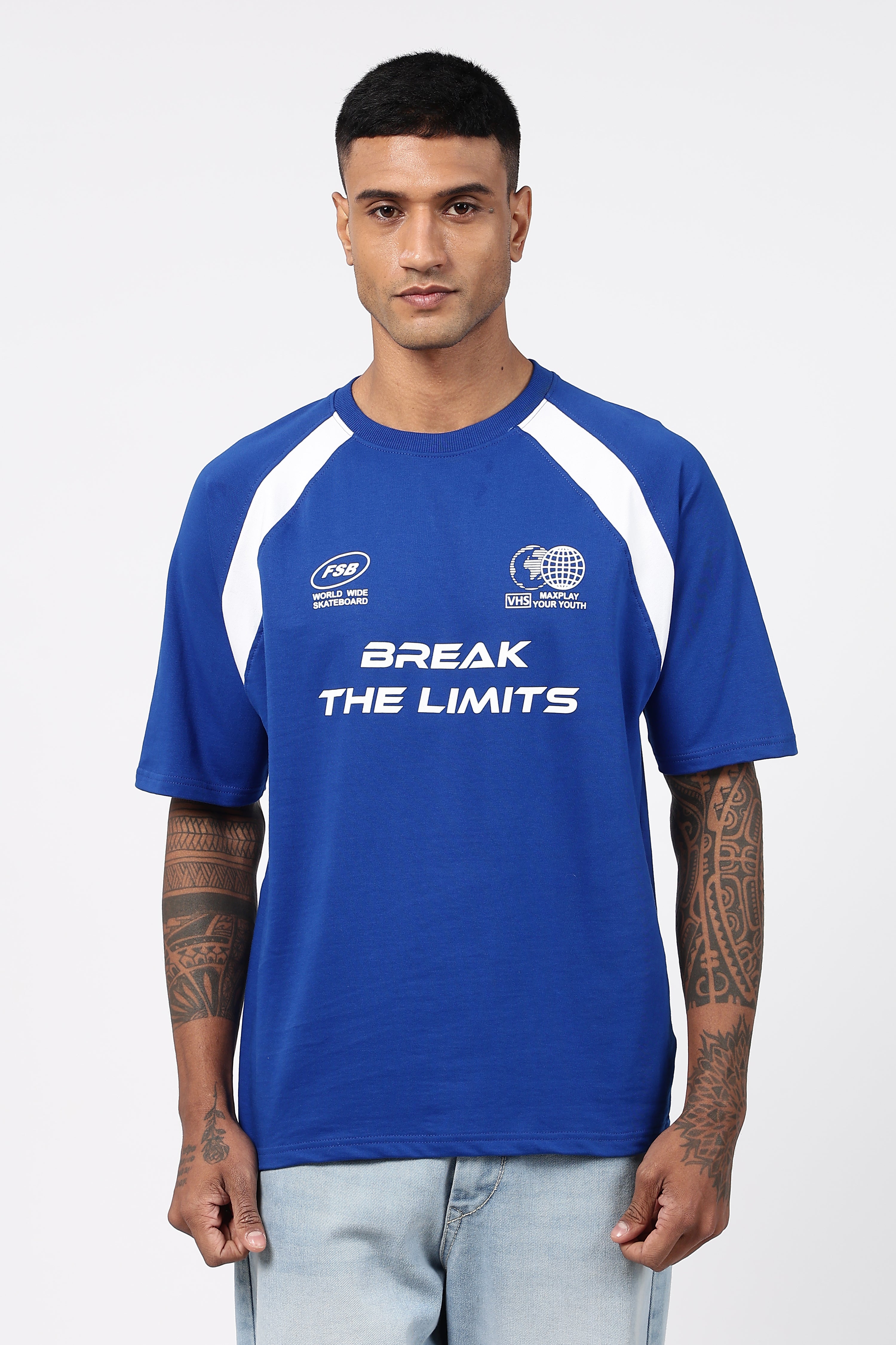 Raglan sleeve T shirt