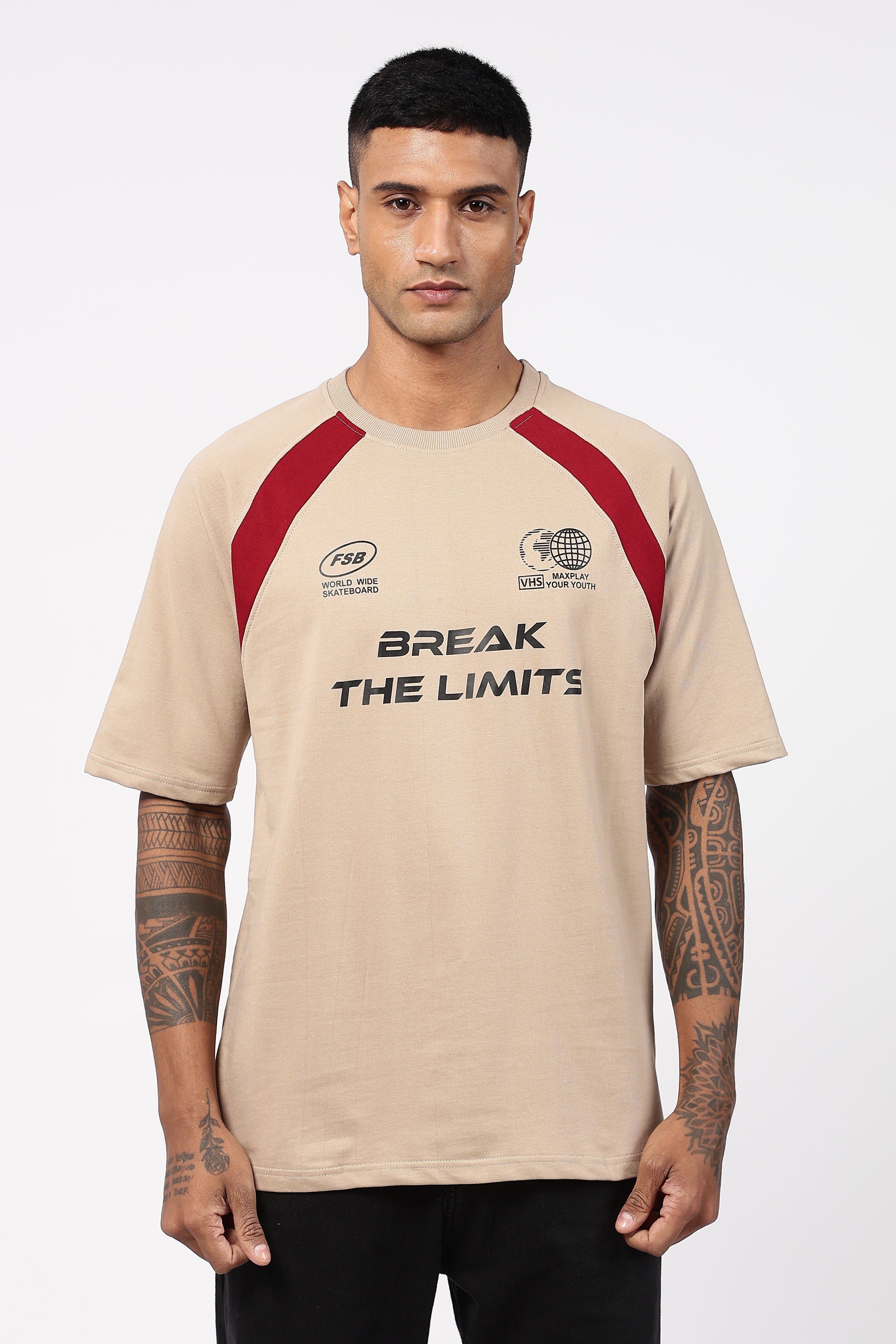 Raglan sleeve T shirt