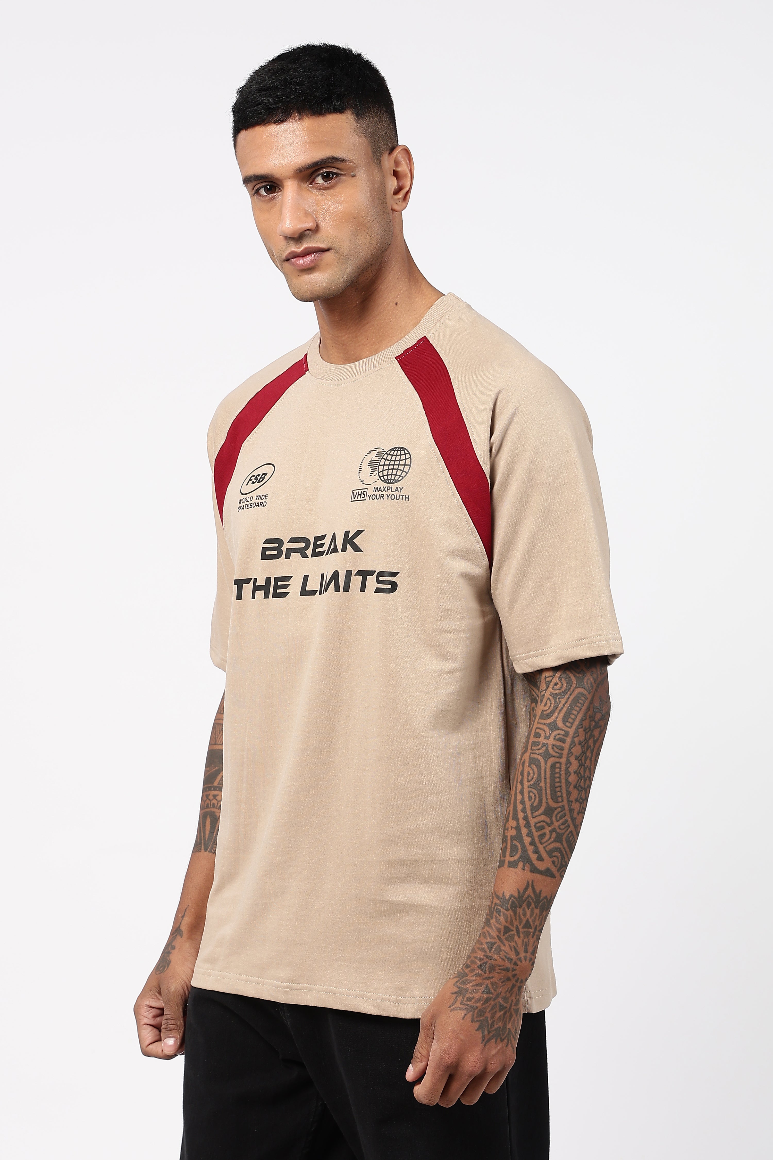 Raglan sleeve T shirt